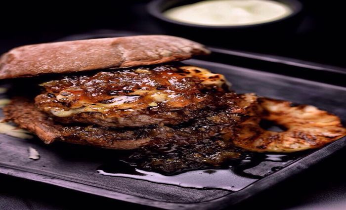 Tenho Fome - Taverna Burgbeer. Foto: Divulgação Tenho Fome - Taverna Burgbeer. Foto: Divulgação