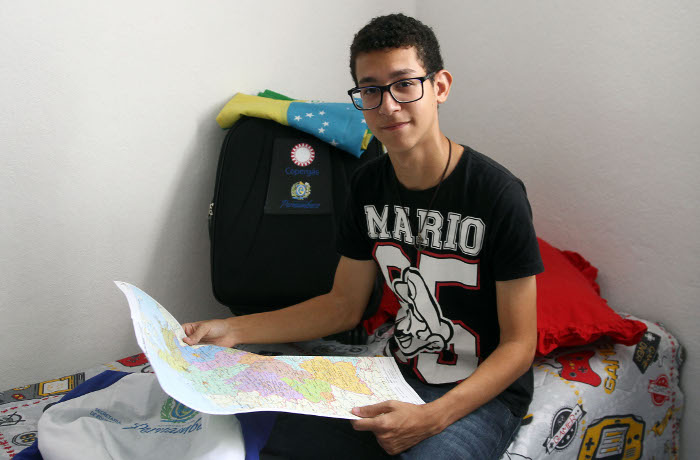 Ian Rendrick, 17 anos, integra o grupo dos cinco estudantes selecionados para a primeira turma a embarcar para a Alemanha. Foto: Julio Jacobina/DP.