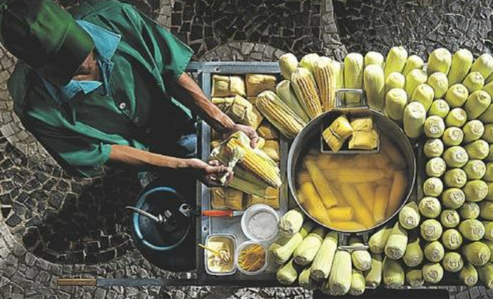 Oito em cada dez ambulantes de comida no Brasil trabalham de forma autnoma. Foto: Internet/Reproduo (Foto: Internet/Reproduo)