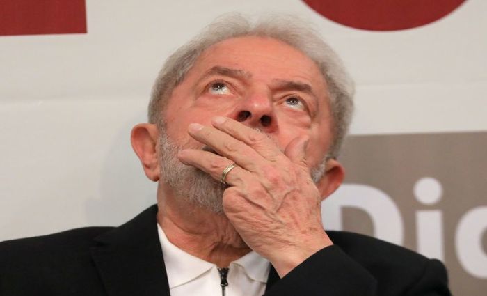 A defesa do ex-presidente se esfora para provar que o triplex do Guaruj  da OAS - Foto: AFP/Srgio Lima