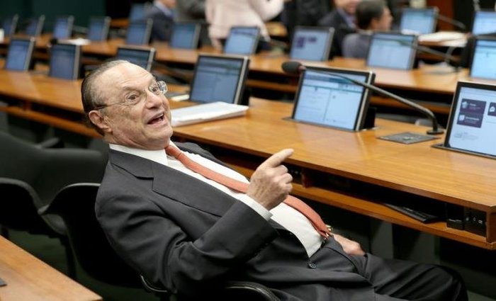 Deputado Paulo Maluf foi condenado por receber propina quando era prefeito de So Paulo - Foto: Wilson Dias/Arquivo/Agncia Brasil

