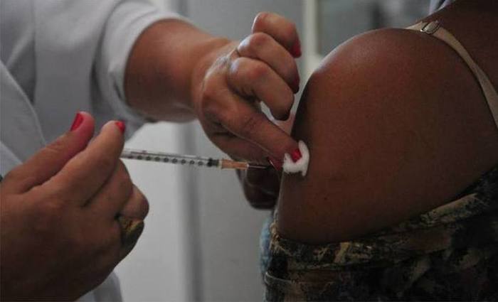 Cobertura vacinal no estado contra a doena est em 82,61%, segundo a Secretaria Estado e Sade - Foto: Leandro Couri/ EM DA Press