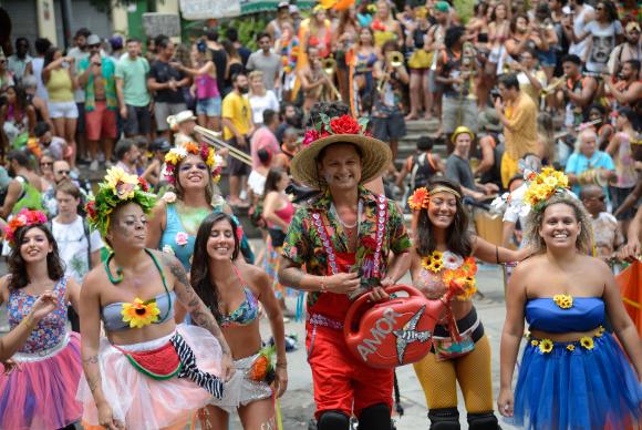 Blocos participam do carnaval do Rio de Janeiro, no centro da cidade. Foto: Fernando Frazo/Agncia Brasil (Foto: Fernando Frazo/Agncia Brasil)