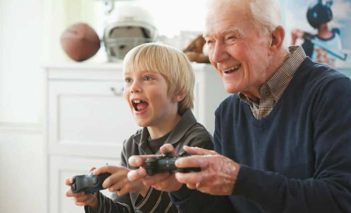 Segundo o CEO Fabio Ota , a programao de games ajuda a prevenir o declnio cognitivo. Foto: Internet/Reproduo (Foto: Internet/Reproduo)
