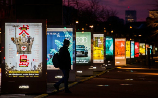 Cartazes dos filmes que serão exibidos no Festival de Berlim. Foto: John MacDougall/AFP