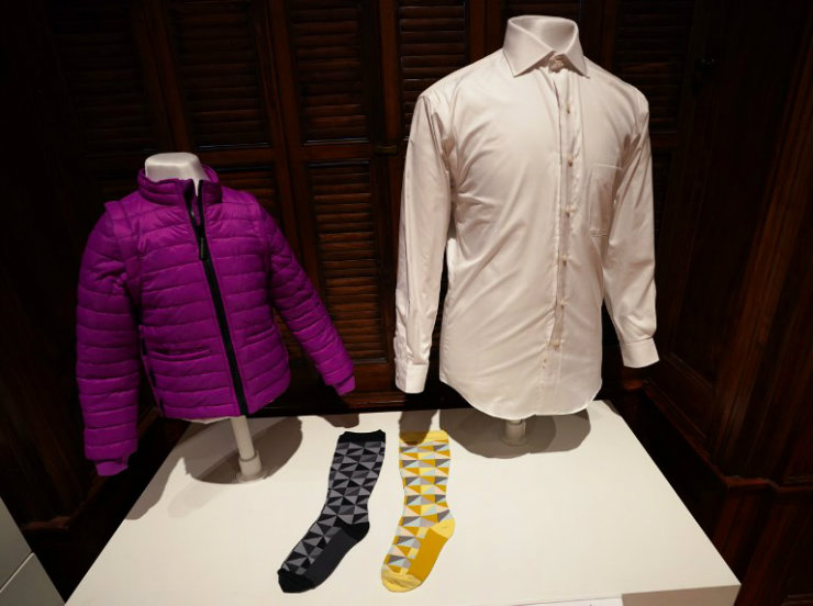 Itens expostos em New York incluem roupas, prteses e calados adaptados. Foto: Don Emmert/AFP