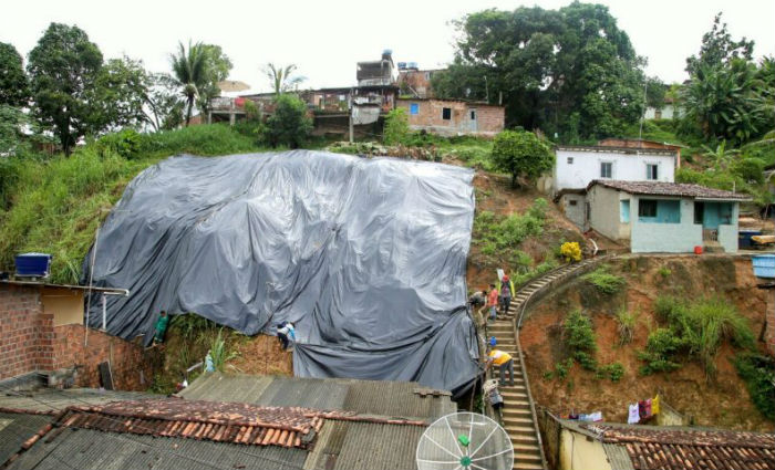 Cabo: reas de risco afetadas pela chuva recebem ao de preveno. Foto: Divulgao