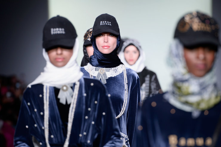 A performance foi a estreia de Vivi Zubedi na Semana de Moda de Nova York. Foto: Fernanda Calfat/Getty Images/AFP