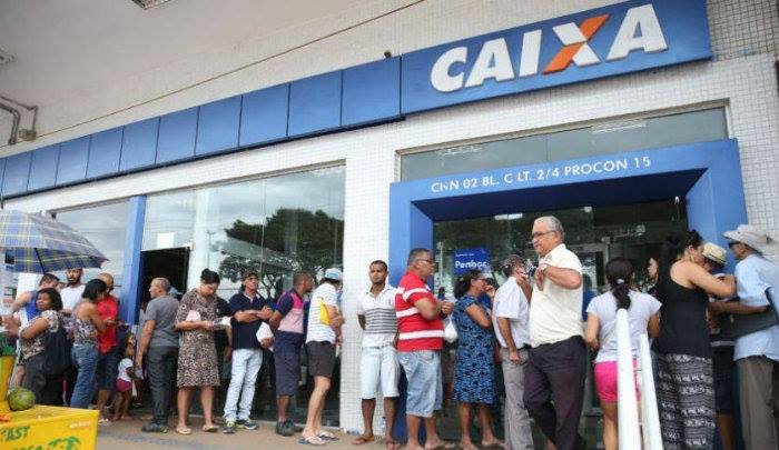 So liberados R$ 15,7 bilhes para 22,1 milhes de beneficirios em todo o calendrio. Foto: Antonio Cruz/Agncia Brasil