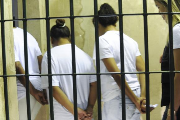 A medida vale somente para detentas que aguardam julgamento e que no tenham cometido crimes com uso de violncia. Foto: Arquivo/Agncia Brasil