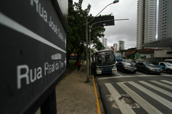 O engarrafamento  principalmente at o cruzamento com a Rua Jos Osrio. Foto: Marlon Diego/Esp DP