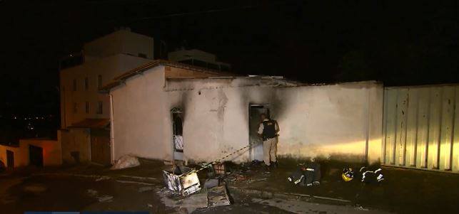 No havia nenhum morador no momento do incndio. Foto: Reproduo/TV Globo