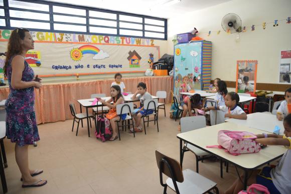A base que est em vigor trata apenas das diretrizes para o ensino infantil e o fundamental. Foto: Arquivo/Agncia Brasil (Foto: Arquivo/Agncia Brasil)