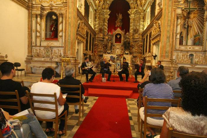 Igreja Madre de Deus vem recebendo os encontros. Foto: Nando Chiappetta/DP