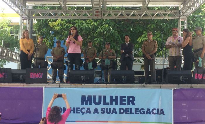 Polcia Civil lembra Dia da Mulher com aes de orientao, festa e inaugurao de delegacia. Foto: Wagner Oliveira/ DP