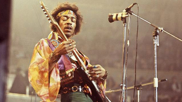 Hendrix foi um dos maiores guitarristas da histria da msica, ele morreu aos 27 anos em setembro de 1970. Foto: AFP/Reproduo
