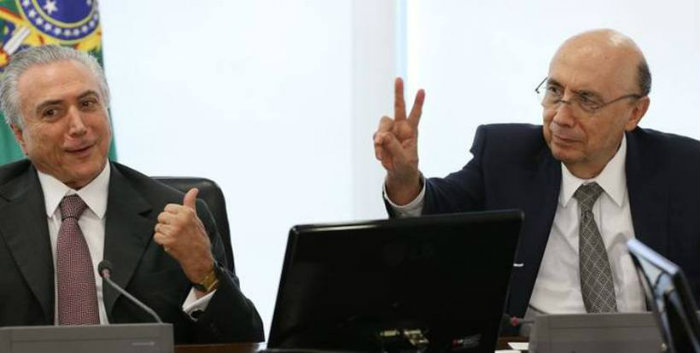 O ministro reiterou que ainda no decidiu se ir mesmo disputar a eleio. Foto: Lula Marques/Agncia PT ( Foto: Lula Marques/Agncia PT)