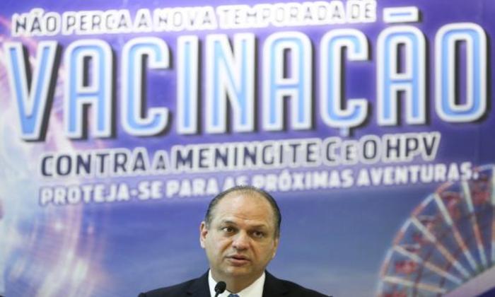 O ministro da Sade, Ricardo Barros, lana campanha de vacinao contra meningite e HPV. Foto: Marcelo Camargo/Agncia Brasil