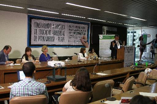 Seminrio discutiu formas de proteger o meio ambiente e a gua. Foto: Jlio Jacobina/DP