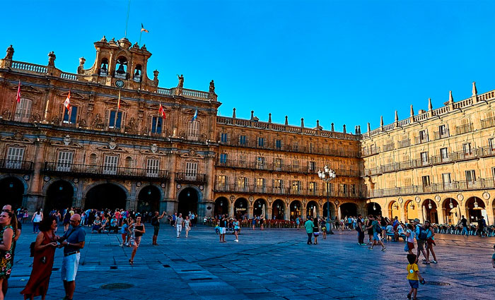 Plaza Mayor, um dos cartes postais de Madrid. Foto: Pixabay/Reproduo