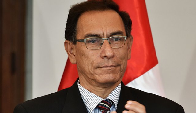 Vizcarra foi recebido no Aeroporto Internacional Jorge Chvez por centenas de simpatizantes. Foto: Arquivo/AFP Photo