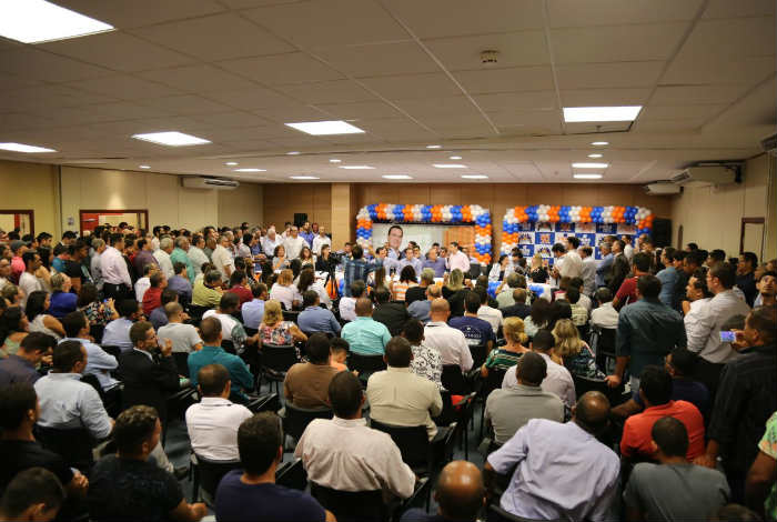 Evento da posse foi bastante prestigiado por polticos e personalidades do estado. Foto: Canrio Caliari. 