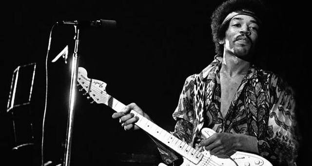 Jimi Hendrix morreu h 47 anos, mas suas msicas continuam em alta. Foto: Facebook/Reproduo