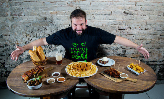 Temakis gigantes, sanduíches com 330g de carne, onion rings, batata fritas, e sobremesas maiúsculas compõem dieta dos ogros. Foto: Aderval Jr/Divulgação (Foto: Aderval Jr/Divulgação) Temakis gigantes, sanduíches com 330g de carne, onion rings, batata fritas, e sobremesas maiúsculas compõem dieta dos ogros. Foto: Aderval Jr/Divulgação (Foto: Aderval Jr/Divulgação)