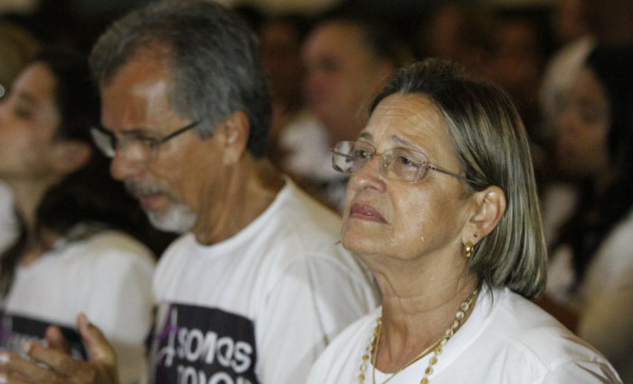 Os pais de Tssia esto no Recife para participar de atos lembrando um ano da morte da filha. Foto: Ricardo Fernandes/DP