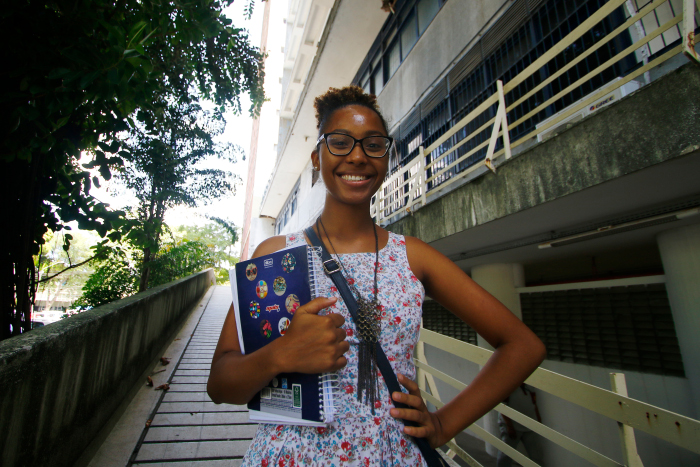 Ananda Oliveira, 22, percebe diversidade na UFPE. Foto: Marlon Diego/Esp.DP.