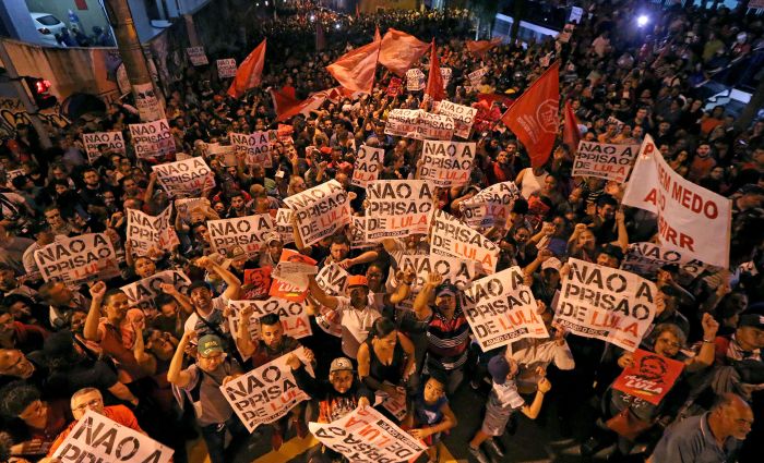 Virglia democrtica em solidariedade  Lula no Sindicato dos Metalrgicos do ABC Paulista da ltima quinta-feira (5). Foto: Adonis Guerra/SMABC