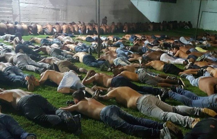 Segundo a polcia, todos os detidos tm ligao com um grupo de milicianos que atua na regio. Foto: Reproduo/Facebook