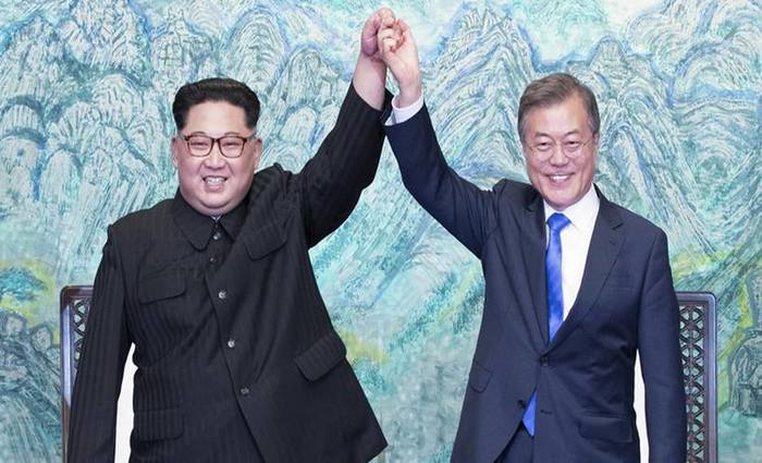 Os presidentes das Coreias, Kim Jong-un e Moon Jae-in. Foto:  Korea Summit Press Pool/AFP Photo