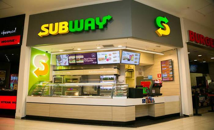 Subway doa sanduíches para instituições e profissionais da saúde