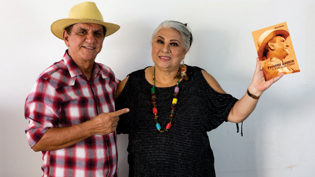 O músico Petrucio Amorim e a escritora Graca Rafael, autora de biografia sobre o forrozeiro. Foto: Társio Alves/Divulgação 