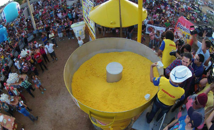 saia gigante festa junina