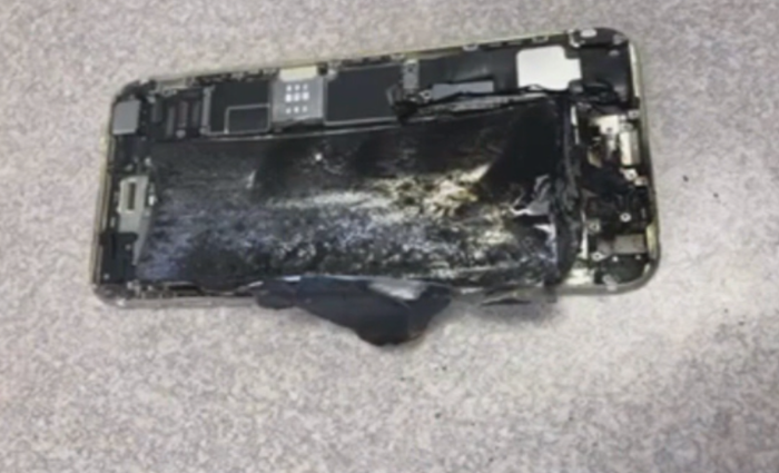 Um funcionrio de uma loja em Las Vegas estava trabalhando no balco quando o smartphone explodiu. Foto: Reproduo/ABC