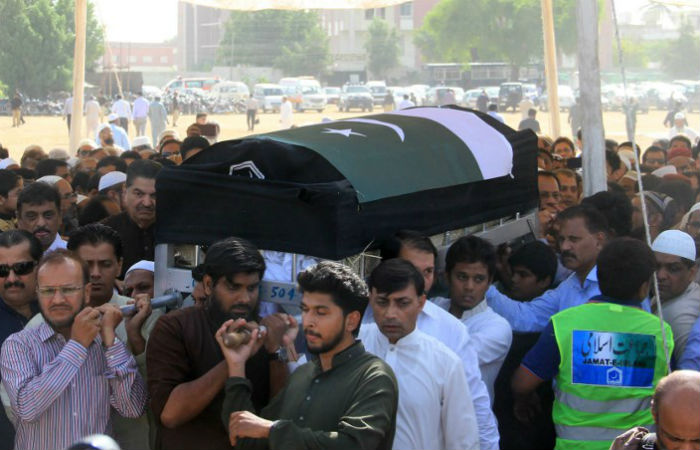 Garota  tratada como mrtir de um 'crime terrorista' na menor cidade do Paquisto
Foto: Imran Ali / AFP