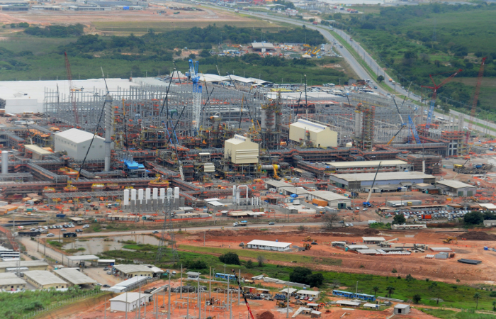 Depois de sofrer intervenes no preo por parte da Petrobras, clareza do controle das refinarias  venda ficou em xeque no olhar de investidores. Foto: Teresa Maia/DP