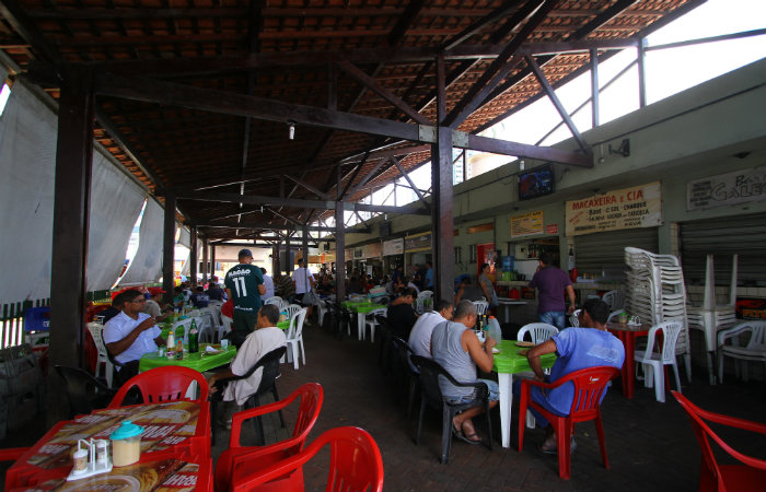 Local  ideal para comer e botar a conversa em dia. Foto: Paulo Paiva/DP