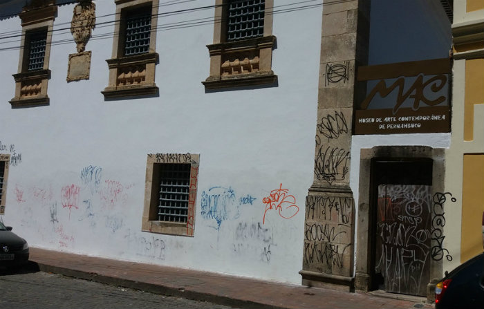 Fachada do Museu de Arte de Olinda  um dos edifcios atingidos pelos vndalos da pichao. Foto: Polcia Federal/DP