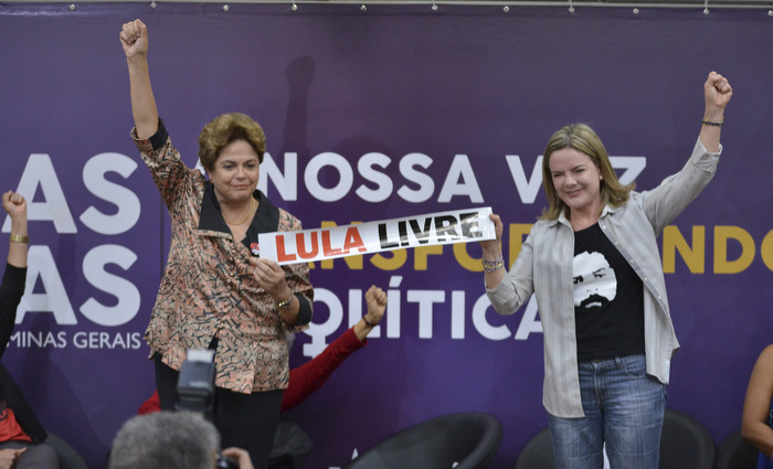 Carta de Lula foi lida pela ex-presidente Dilma Rousseff.  direita, est Gleisi Hoffmann, presidente nacional do PT. PAULO TI/AGNCIA F8/ESTADO CONTEDO
Crdito