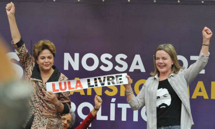 A pr-candidatura de Dilma ao Senado foi reafirmada no encontro do PT em BH. Foto: Alexandre Guzanshe/EM/D.A Press.