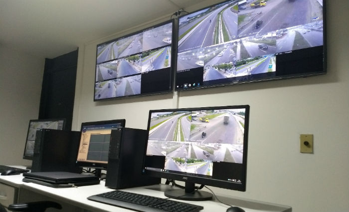 Semforos inteligentes fazem o monitoramento automaticamente e em tempo real. Foto: Sinalvida/Divulgao