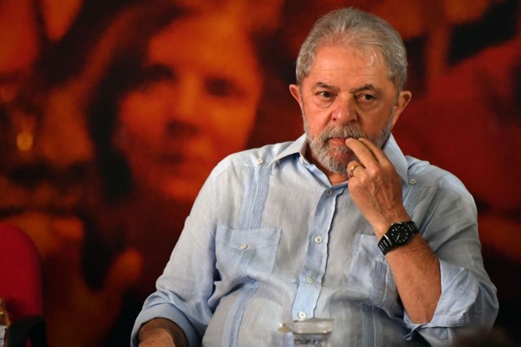 Os recursos contra a condenao que resultou na priso de Lula ainda precisam ser admitidos pelo TRF-4. Foto: Nelson Almeida/AFP