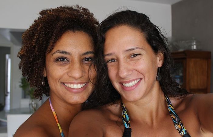 Marielle Franco, assassinada a tiros no Rio no dia 14 de maio, ao lado de Mnica Bencio. Foto: Arquivo pessoal
