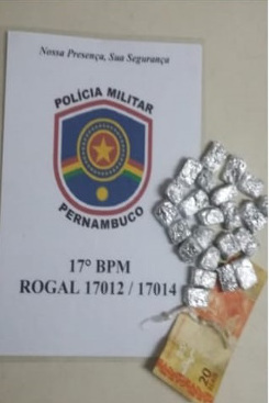 A corporao foi informada por populares que a praa servia como trfico de drogas. Foto: Divulgao/Polcia Militar