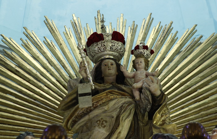 Imagem de Nossa Senhora do Carmo na baslica que leva o mesmo nome.  Foto: Shilton Araujo/Esp.DP
