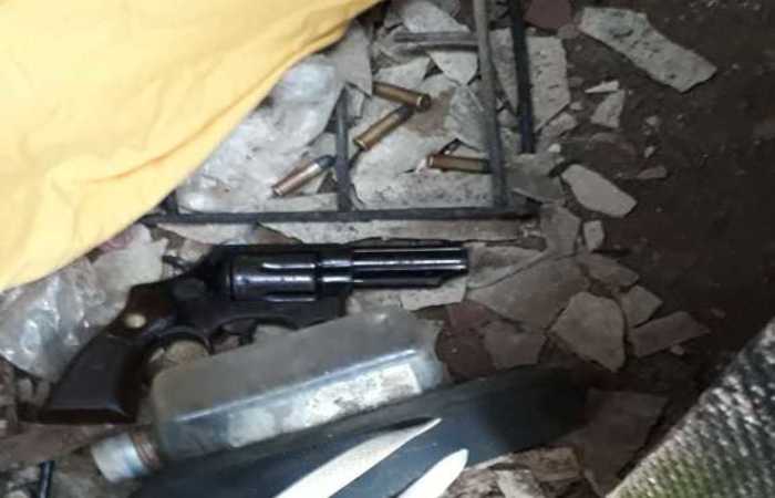 Duas das cinco armas apreendidas pela Polcia Civil. Foto: Polcia Civil/Divulgao