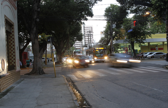 Rua da Hora dever ser transformada em via para pedestres e ciclistas. Foto: Ricardo Fernandes/DP